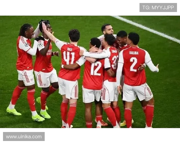 英超官方称赞赖斯客串右后卫全能覆盖整条右路展现中场铁人价值 英超官方称赞赖斯客串右后卫全能覆盖整条右路展现中场铁人价值